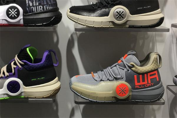 李寧全天4測評 全天4灰橙開箱測評 李寧全天4測評 全天4灰橙開箱測評