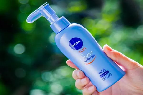 學(xué)生性?xún)r(jià)比高的防曬霜 學(xué)生黨必備防曬霜