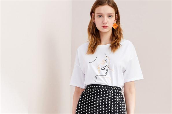 白色衣服沾上醬油怎么洗 白色衣服沾上醬油用什么洗 白色衣服沾上醬油怎么洗 白色衣服沾上醬油用什么洗