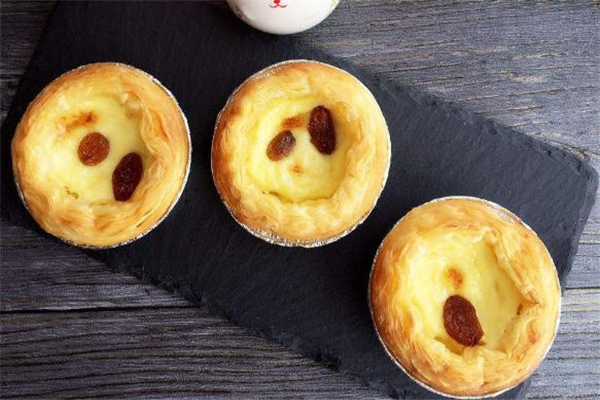 葡式蛋撻和港式蛋撻的區(qū)別 葡式蛋撻和港式蛋撻哪個(gè)好吃 葡式蛋撻和港式蛋撻的區(qū)別 葡式蛋撻和港式蛋撻哪個(gè)好吃