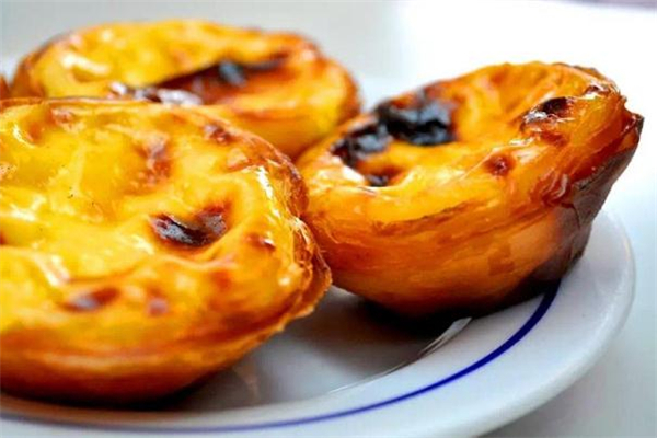 葡式蛋撻和港式蛋撻的區(qū)別 葡式蛋撻和港式蛋撻哪個(gè)好吃 葡式蛋撻和港式蛋撻的區(qū)別 葡式蛋撻和港式蛋撻哪個(gè)好吃