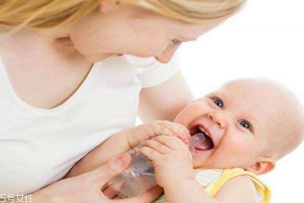 孩子什么時候應該斷奶呢 斷奶的好辦法有什么呢