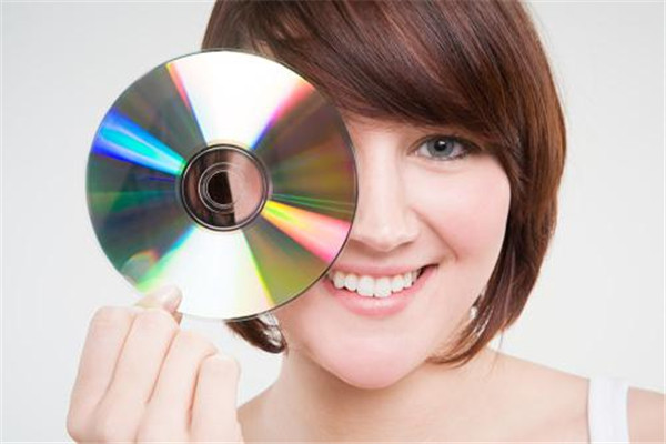 眼袋腫了有點(diǎn)疼痛怎么回事 眼袋為什么會(huì)腫 眼袋腫了有點(diǎn)疼痛怎么回事 眼袋為什么會(huì)腫