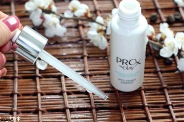 油性皮膚適合哪種護(hù)膚品 適合油性的護(hù)膚品 油性皮膚適合哪種護(hù)膚品 適合油性的護(hù)膚品