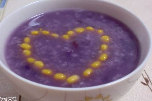 紫薯粥的營養(yǎng)價值有什么呢 怎么自作紫薯粥呢 紫薯粥的營養(yǎng)價值有什么呢 怎么自作紫薯粥呢