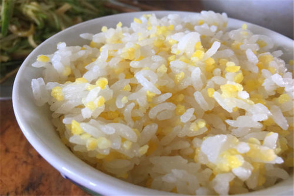 米飯能冷凍嗎 米飯最好是不要放冰箱太長(zhǎng)時(shí)間