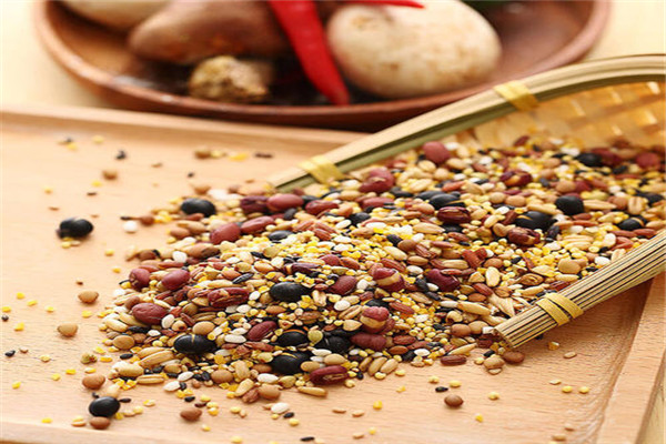 米飯?jiān)趺醋龈贸?米飯可以怎么做 米飯?jiān)趺醋龈贸?米飯可以怎么做