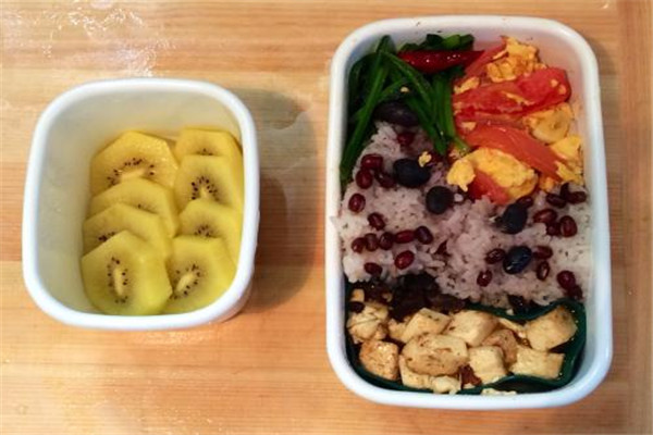 米飯?jiān)趺醋龈贸?米飯可以怎么做 米飯?jiān)趺醋龈贸?米飯可以怎么做