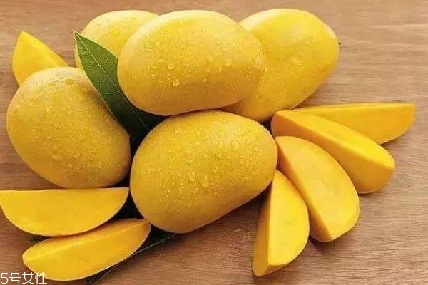 芒果有什么營(yíng)養(yǎng)價(jià)值呢 芒果不能和什么一起吃呢 芒果有什么營(yíng)養(yǎng)價(jià)值呢 芒果不能和什么一起吃呢