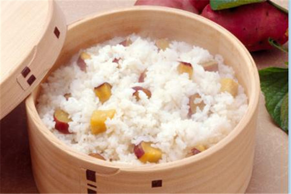 米飯有營(yíng)養(yǎng)嗎 米飯是重要的主食 米飯有營(yíng)養(yǎng)嗎 米飯是重要的主食