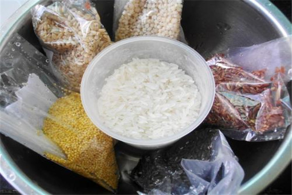 米飯有脂肪嗎 米飯的脂肪高嗎 米飯有脂肪嗎 米飯的脂肪高嗎