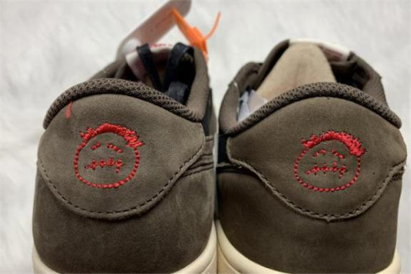 aj1倒鉤低幫真假對比-aj1 travis scott倒鉤低幫真假鑒定 aj1倒鉤低幫真假對比-aj1 travis scott倒鉤低幫真假鑒定