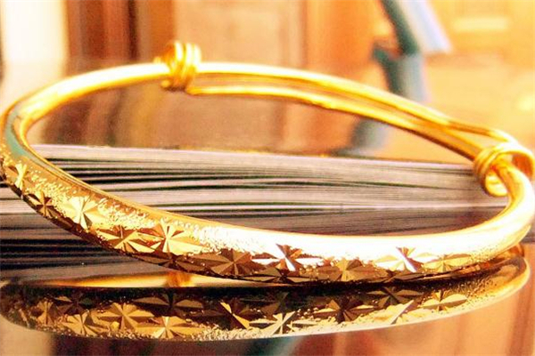 黃金手鐲能回收嗎 黃金手鐲回收價(jià)格 黃金手鐲能回收嗎 黃金手鐲回收價(jià)格