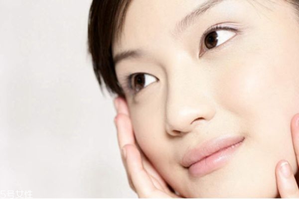 什么護(hù)膚品補(bǔ)水效果最好 補(bǔ)水效果好的護(hù)膚品推薦 什么護(hù)膚品補(bǔ)水效果最好 補(bǔ)水效果好的護(hù)膚品推薦