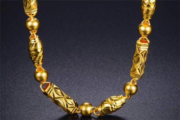 黃金項鏈和彩金項鏈哪個好 黃金項鏈和彩金項鏈哪個值錢 黃金項鏈和彩金項鏈哪個好 黃金項鏈和彩金項鏈哪個值錢