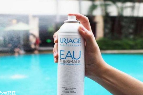 補(bǔ)水噴霧是怎么用的呢 補(bǔ)水噴霧和面膜的效果一樣的嗎 補(bǔ)水噴霧是怎么用的呢 補(bǔ)水噴霧和面膜的效果一樣的嗎