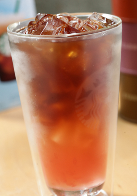 簡單做出好喝的冰咖啡 熱天里的舒心味 簡單做出好喝的冰咖啡 熱天里的舒心味