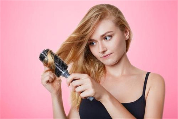 頭發(fā)掉色快什么原因 頭發(fā)掉色快怎么護(hù)理 頭發(fā)掉色快什么原因 頭發(fā)掉色快怎么護(hù)理