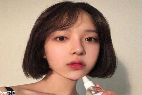 女生發(fā)量少適合哪些發(fā)型 拯救頭發(fā)稀少mm 女生發(fā)量少適合哪些發(fā)型 拯救頭發(fā)稀少mm