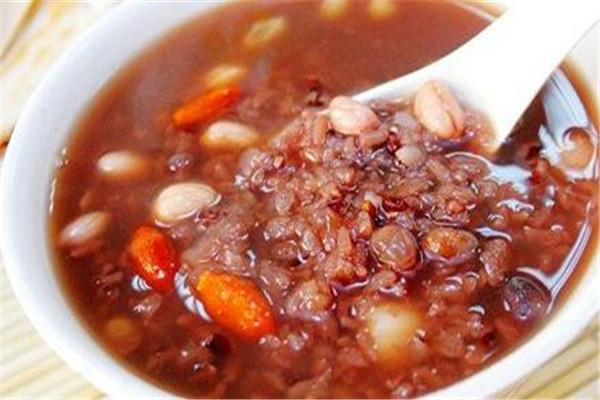 八寶粥是粗糧嗎 八寶粥的營養(yǎng)價值是什么 八寶粥是粗糧嗎 八寶粥的營養(yǎng)價值是什么