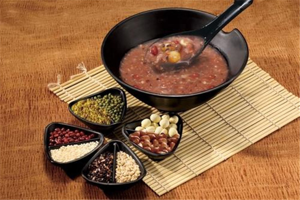 八寶粥是粗糧嗎 八寶粥的營養(yǎng)價值是什么 八寶粥是粗糧嗎 八寶粥的營養(yǎng)價值是什么