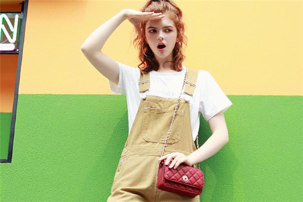 菱格包包什么顏色好看 菱格包什么顏色百搭 菱格包包什么顏色好看 菱格包什么顏色百搭