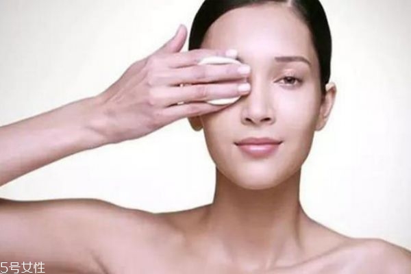 眼影眼線怎么卸妝 怎么卸眼妝最干凈 眼影眼線怎么卸妝 怎么卸眼妝最干凈