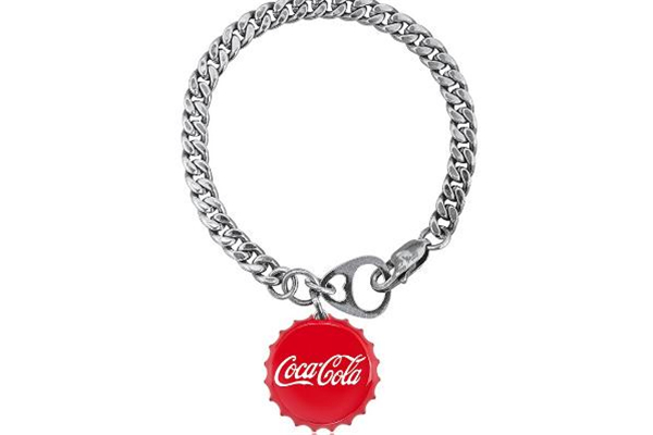 肥宅快樂(lè)水手鏈多少錢(qián) 周大?？煽诳蓸?lè)手鏈價(jià)格