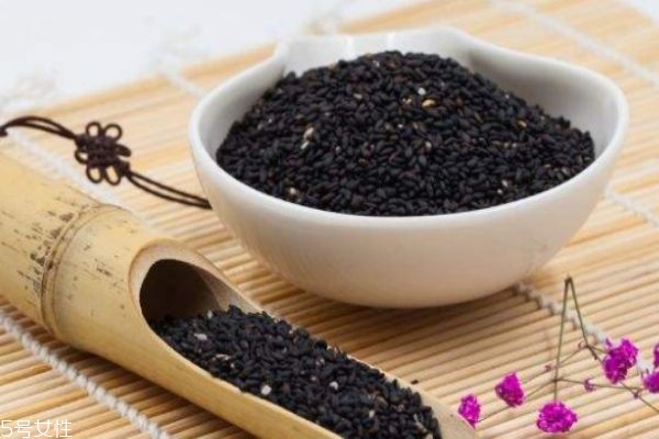 黑芝麻有什么作用呢 黑芝麻的營養(yǎng)價(jià)值有什么呢