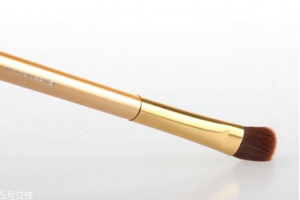 眼影刷怎么清洗?眼影刷多久洗一次? 眼影刷怎么清洗?眼影刷多久洗一次?