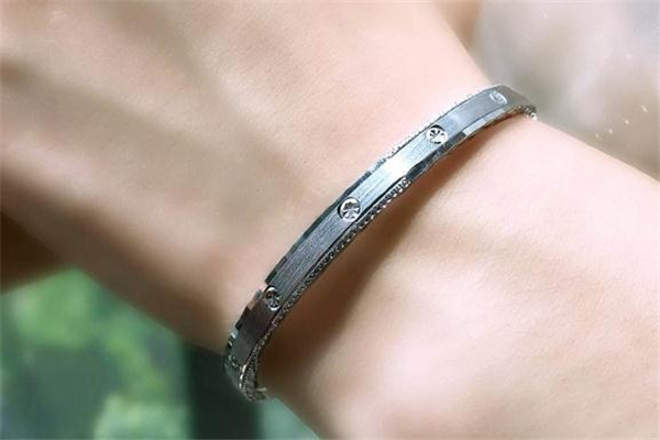鉑金手鐲什么款式好看 鉑金手鐲款式推薦 鉑金手鐲什么款式好看 鉑金手鐲款式推薦