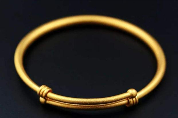 古法黃金手鐲優(yōu)缺點(diǎn) 古法黃金手鐲的保養(yǎng)方法 古法黃金手鐲優(yōu)缺點(diǎn) 古法黃金手鐲的保養(yǎng)方法