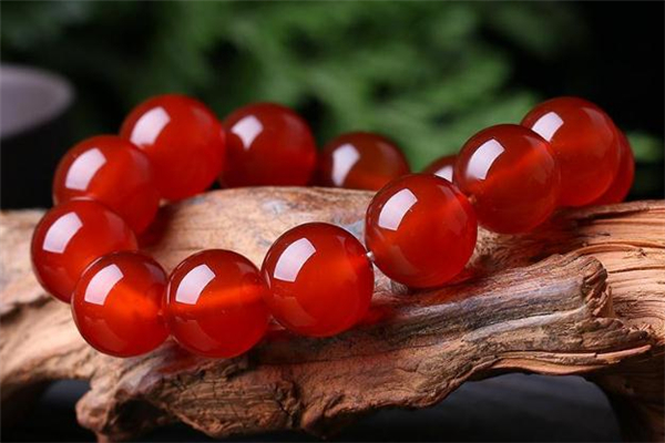 天然瑪瑙都有什么顏色 天然瑪瑙什么顏色最好 天然瑪瑙都有什么顏色 天然瑪瑙什么顏色最好