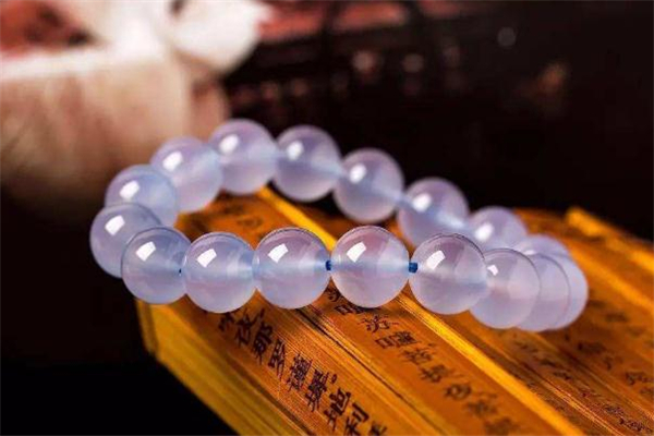 藍(lán)玉髓價格一般是多少錢 藍(lán)玉髓值錢嗎 藍(lán)玉髓價格一般是多少錢 藍(lán)玉髓值錢嗎