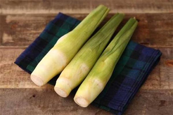 茭白熱量高嗎 茭白減肥期間可以吃嗎 茭白熱量高嗎 茭白減肥期間可以吃嗎
