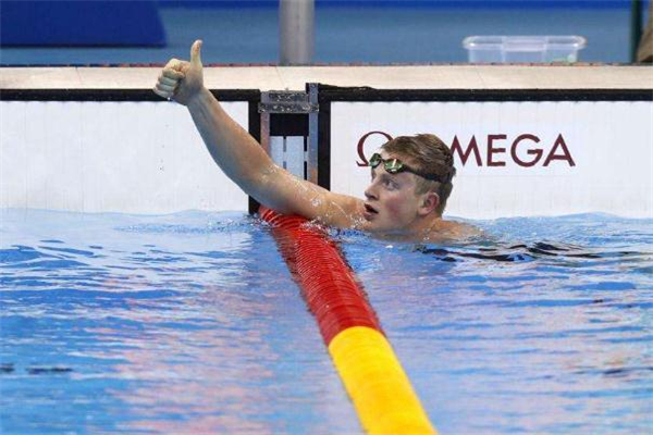 蛙泳怎么換氣不累 為什么蛙泳不能游很長時間 蛙泳怎么換氣不累 為什么蛙泳不能游很長時間