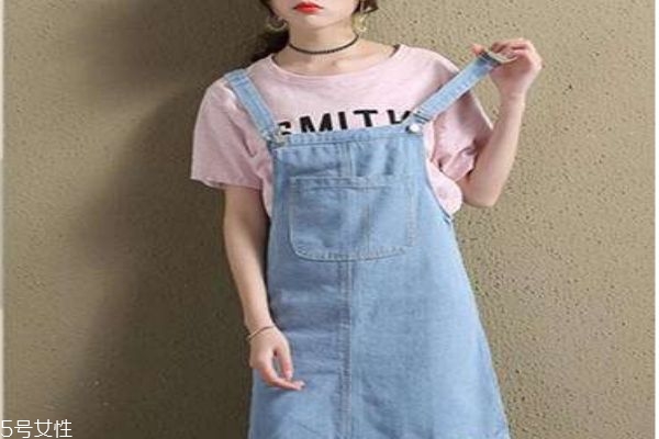 背帶褲的扣子怎么裝 背帶褲應(yīng)該怎么搭配呢 背帶褲的扣子怎么裝 背帶褲應(yīng)該怎么搭配呢