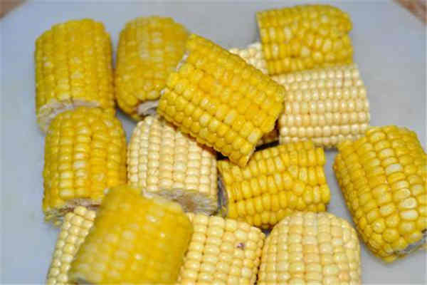玉米有蛋白質(zhì)嗎 玉米有什么營養(yǎng)價(jià)值 玉米有蛋白質(zhì)嗎 玉米有什么營養(yǎng)價(jià)值