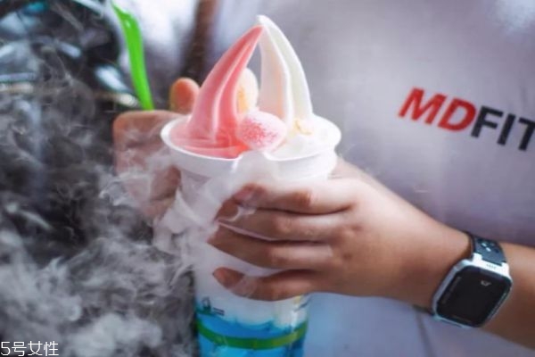 雪糕是怎么制作的呢 雪糕吃多了有什么壞處呢 雪糕是怎么制作的呢 雪糕吃多了有什么壞處呢