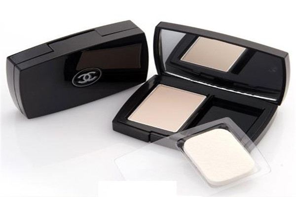 粉餅是干嘛的 粉餅是定妝粉嗎 粉餅是干嘛的 粉餅是定妝粉嗎