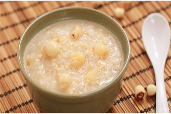 蓮子吃了會便秘嗎 便秘的人最好不要吃蓮子 蓮子吃了會便秘嗎 便秘的人最好不要吃蓮子