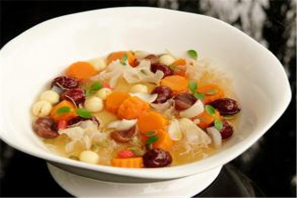 蓮子吃了會(huì)發(fā)胖嗎 蓮子吃多是會(huì)發(fā)胖的 蓮子吃了會(huì)發(fā)胖嗎 蓮子吃多是會(huì)發(fā)胖的