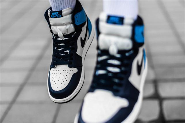 aj1黑曜石北卡藍(lán)貨量 aj1北卡藍(lán)黑曜石什么時(shí)候發(fā)售 aj1黑曜石北卡藍(lán)貨量 aj1北卡藍(lán)黑曜石什么時(shí)候發(fā)售