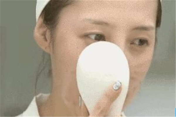 雙眼皮做了多久才自然 雙眼皮的恢復(fù)時(shí)間是多久 雙眼皮做了多久才自然 雙眼皮的恢復(fù)時(shí)間是多久