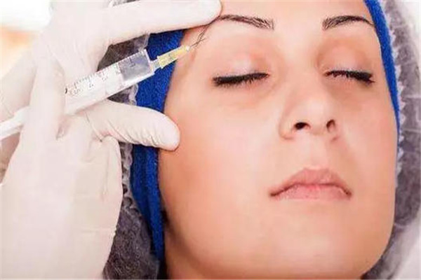 雙眼皮做完是不是越來越小 雙眼皮做完怎么保持寬度 雙眼皮做完是不是越來越小 雙眼皮做完怎么保持寬度