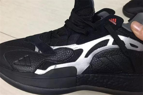 阿迪達(dá)斯zone boost開箱測評-zone boost偏小嗎