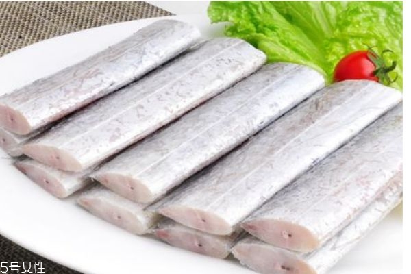 帶魚的熱量是多少呢 孕婦可以吃帶魚嗎 帶魚的熱量是多少呢 孕婦可以吃帶魚嗎