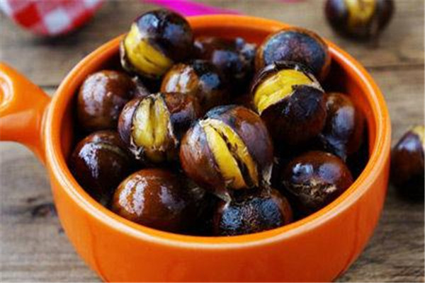 板栗可以和蝦一起吃嗎 板栗和蝦一起吃的作用 板栗可以和蝦一起吃嗎 板栗和蝦一起吃的作用