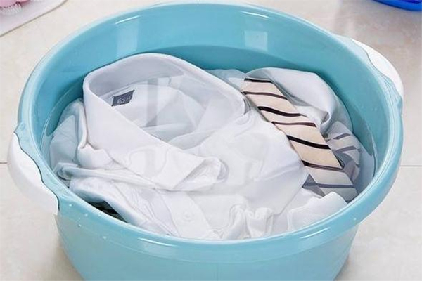 洗潔精能洗衣服嗎 洗潔精洗衣服對(duì)人體有害嗎