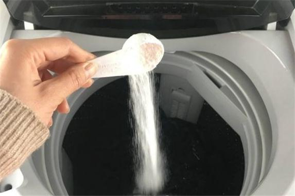 洗潔精能洗衣服嗎 洗潔精洗衣服對(duì)人體有害嗎